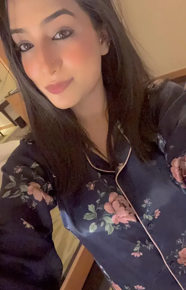 Anvi Mehra, verified companion in Connaught Place